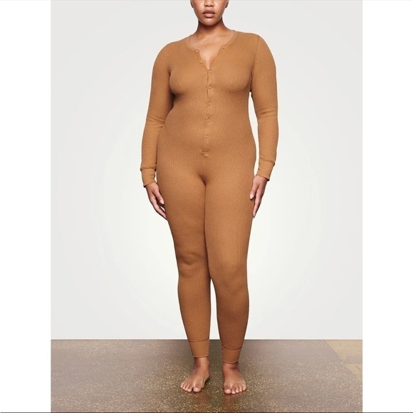 SKIMS Waffle Knit Sleep Jumpsuit Camel - Picture 1 of 12